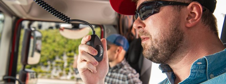 Top 7 Best Mobile CB Radios for Clear Communication on the Road