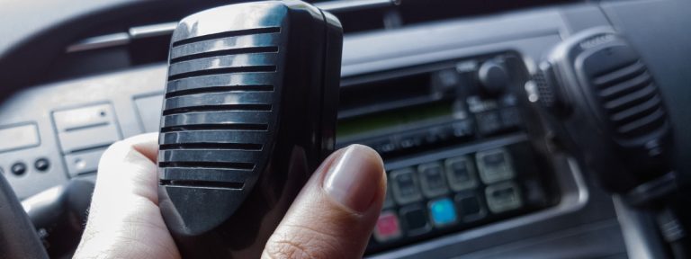 Understanding the Mobile Radio Bracket for the Icom IC-7300: Installation and Usage Guide